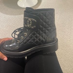 Women Chain CC CAP Toe Lace Up Combat Boots.